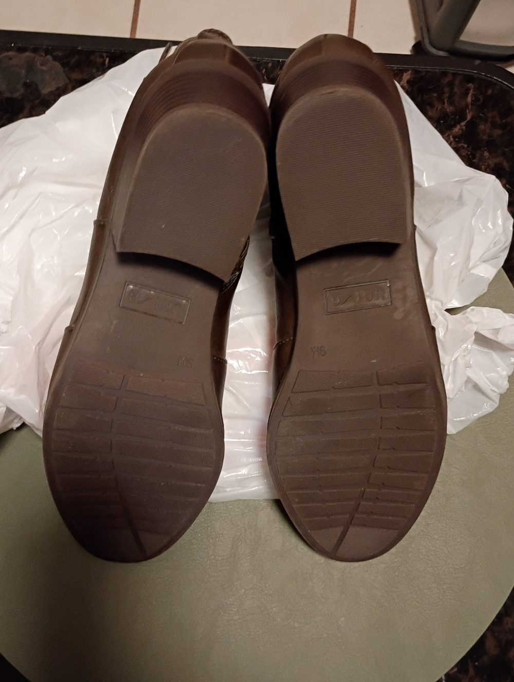 Unisa Olive-Taupe Leather Side-Buckle Ankle Boot Size 9 M - Picture 7 of 11